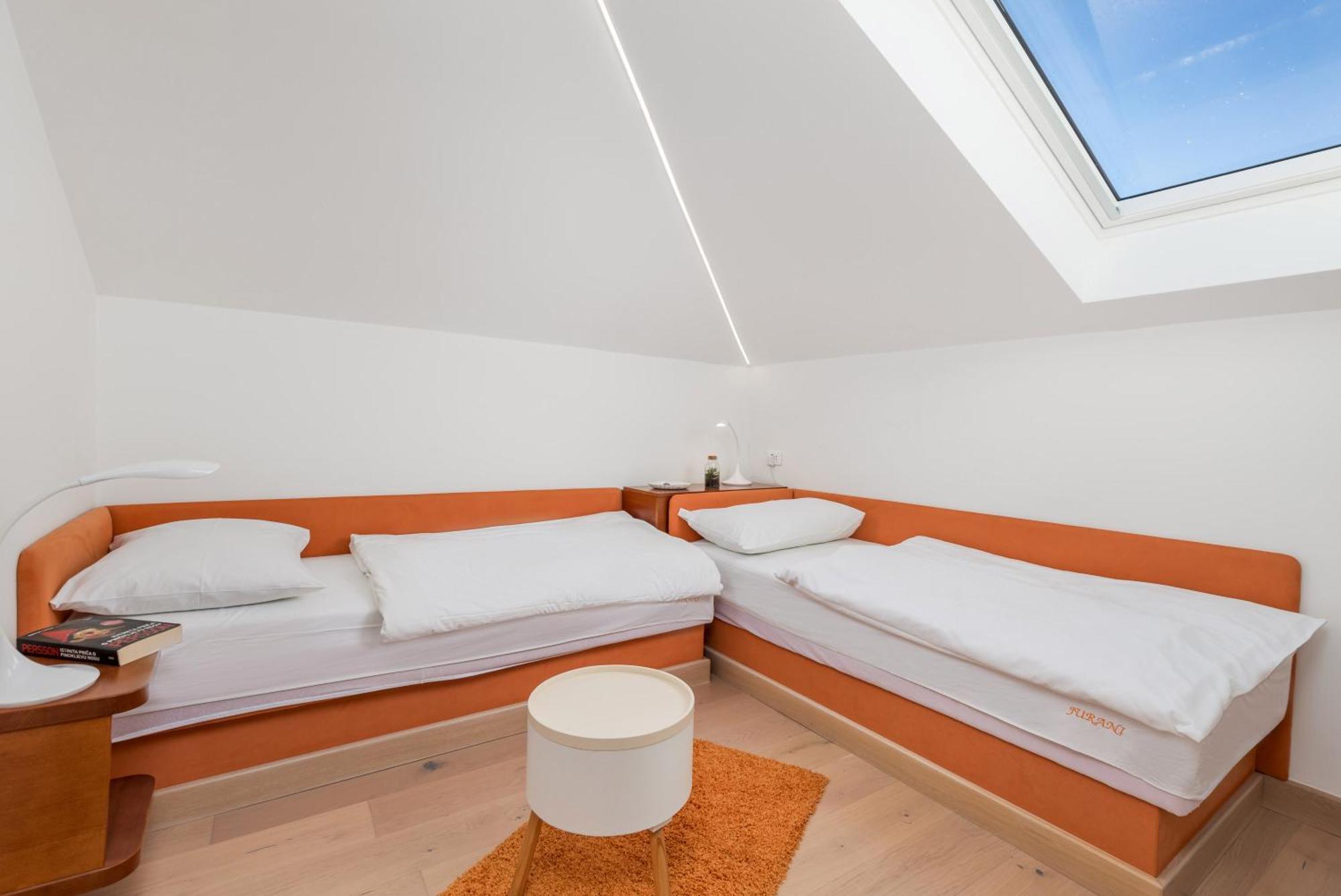 Apartments Anaika At The Beach, Opatija Екстер'єр фото