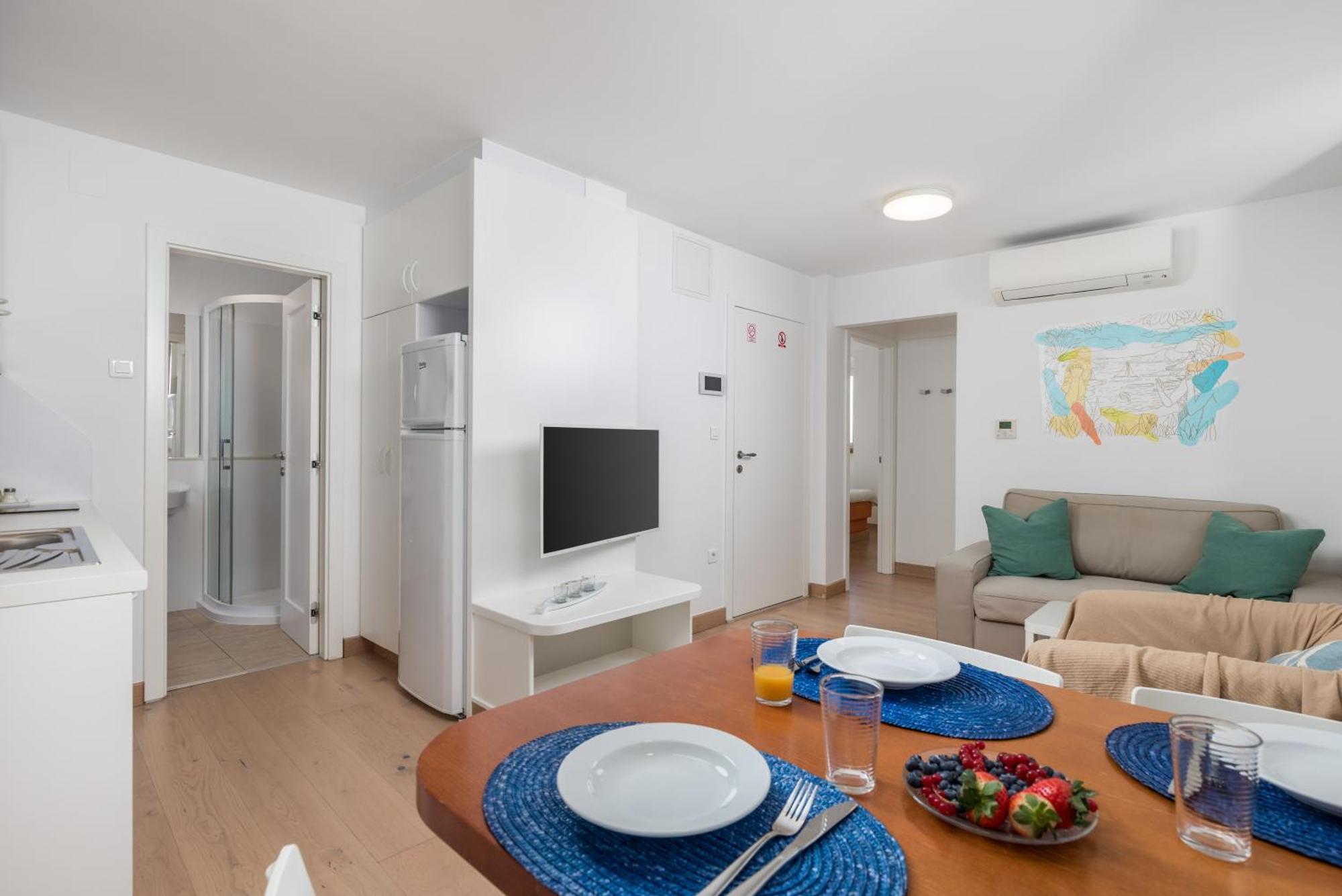 Apartments Anaika At The Beach, Opatija Екстер'єр фото