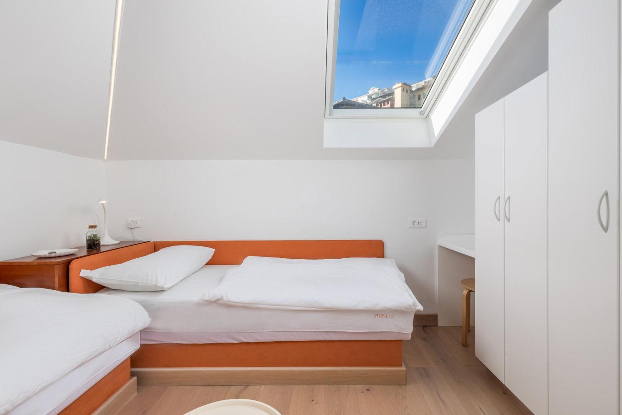 Apartments Anaika At The Beach, Opatija Екстер'єр фото