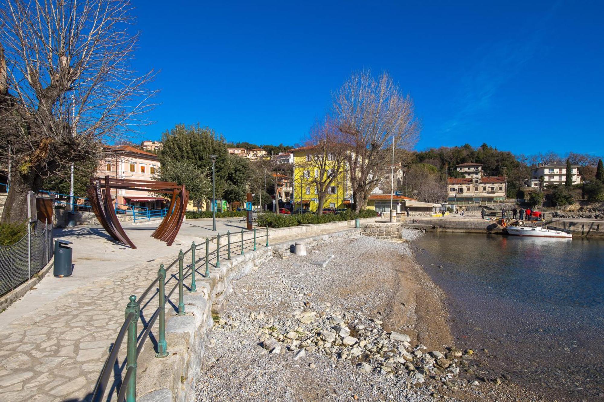 Apartments Anaika At The Beach, Opatija Екстер'єр фото