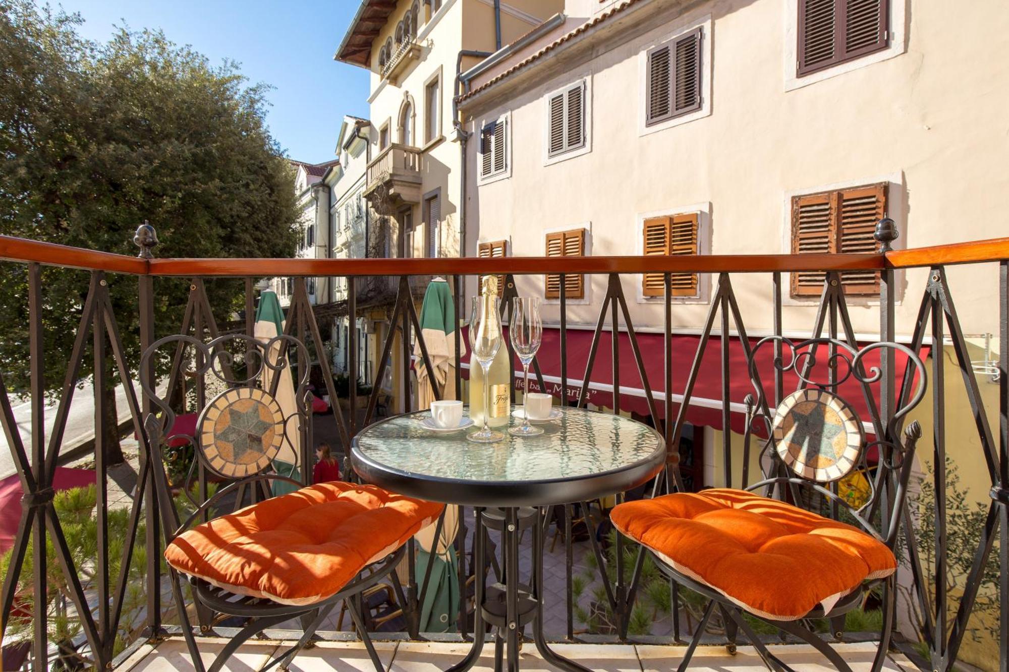 Apartments Anaika At The Beach, Opatija Екстер'єр фото